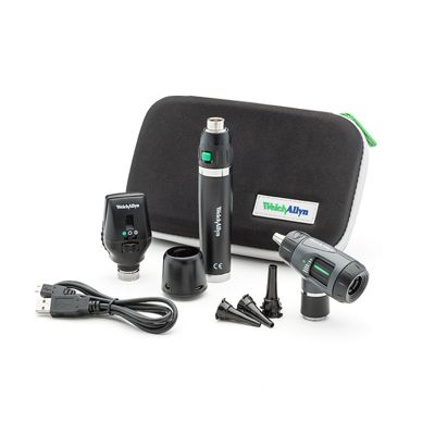 Een Welch Allyn 97200-MSL diagnostische set, inclusief otoscoop, oftalmoscoop, handgreep, USB-oplader en draagtas met ritssluiting.