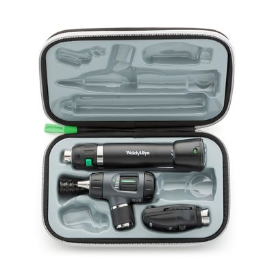 Een open koffer voor de Welch Allyn 97200-MSL diagnostische set met scopen, elektrische handgreep en oogcup, opgeborgen in de desbetreffende uitsparingen.