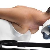 Posicionador de mama Contour™ em uso, paciente na posição prona