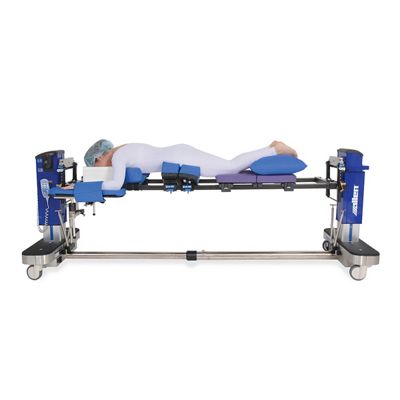 Advance Table Pinless H-Bracket, med patient, vidvinkelbild