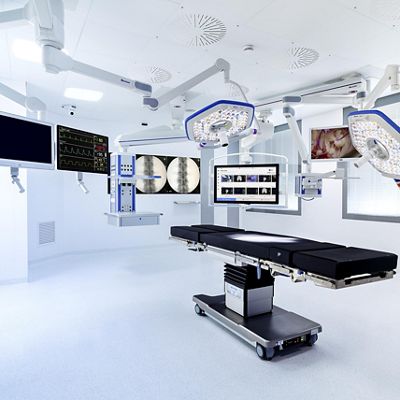 man running in marathon