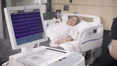 Clinical workflows with the ELI 380 ECG