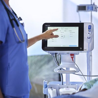 Connex 360 monitor with software on display